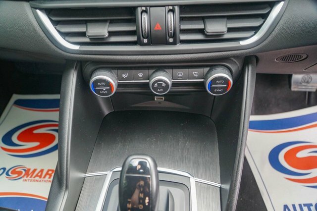 Alfa Romeo Giulia 2.0T Veloce Euro 6 Ss Black #52