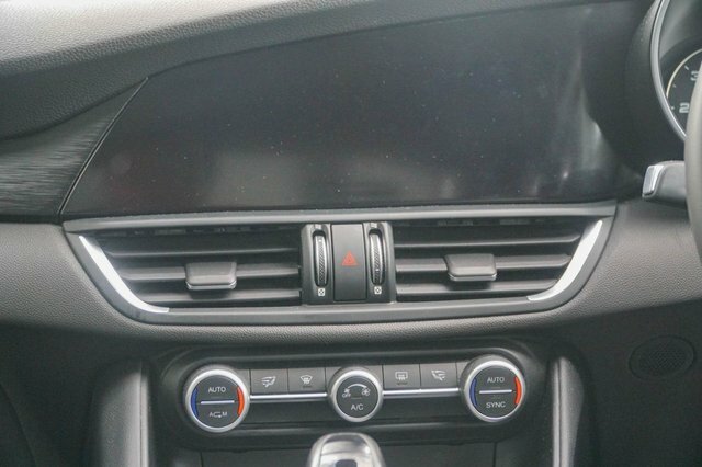 Alfa Romeo Giulia 2.0T Veloce Euro 6 Ss Black #28