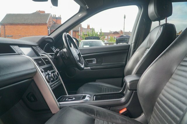 Land Rover Discovery Sport 2018 2.0 Sd4 Hse Luxury Suv 4Wd Eu Red