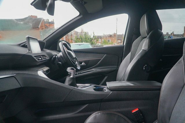 Peugeot 3008 2017 1.6 Bluehdi Gt Line Suv Eur White #2