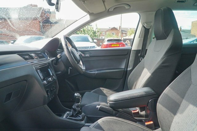 Skoda Rapid Spaceback 2014 1.2 Tsi Black Edition Hatchback Ma Black #2