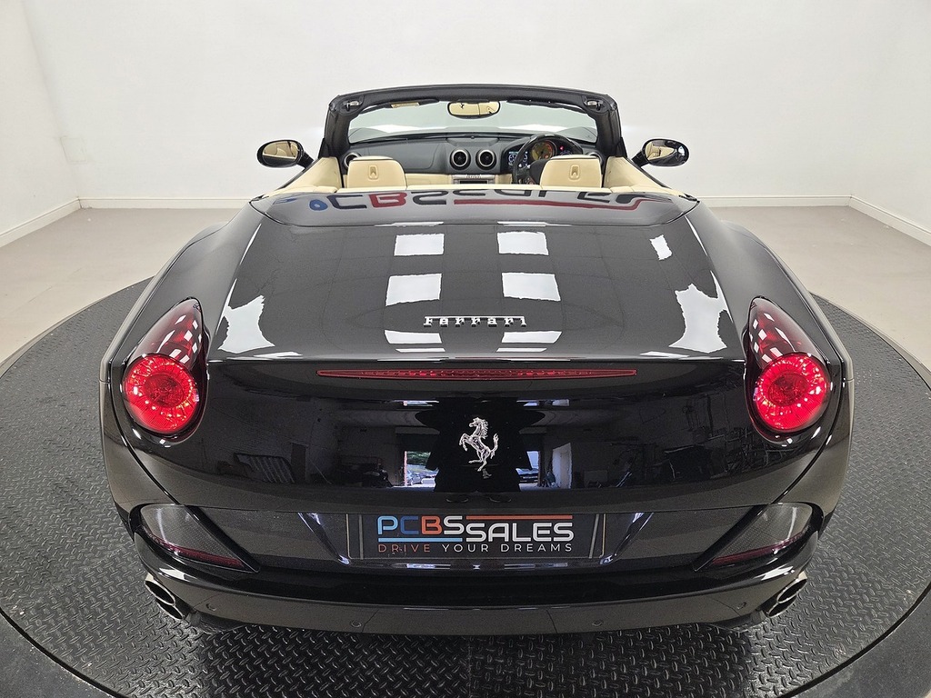 Ferrari California California Tdd Red #22