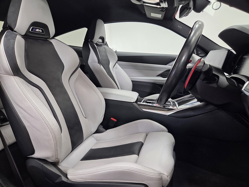 BMW M4 3.0 Biturbo Competition Coupe Steptroni Red