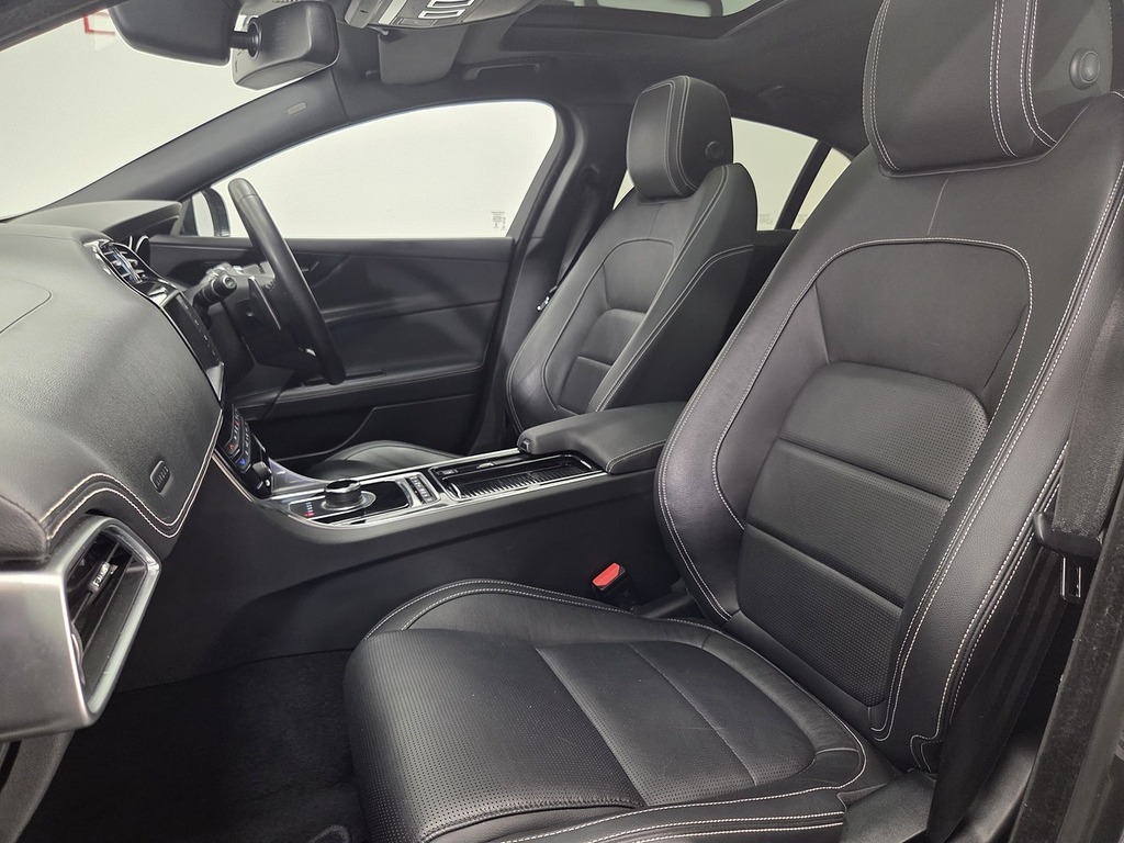 Jaguar XE 2.0I Gpf R-sport Saloon Euro 6 S Grey #4