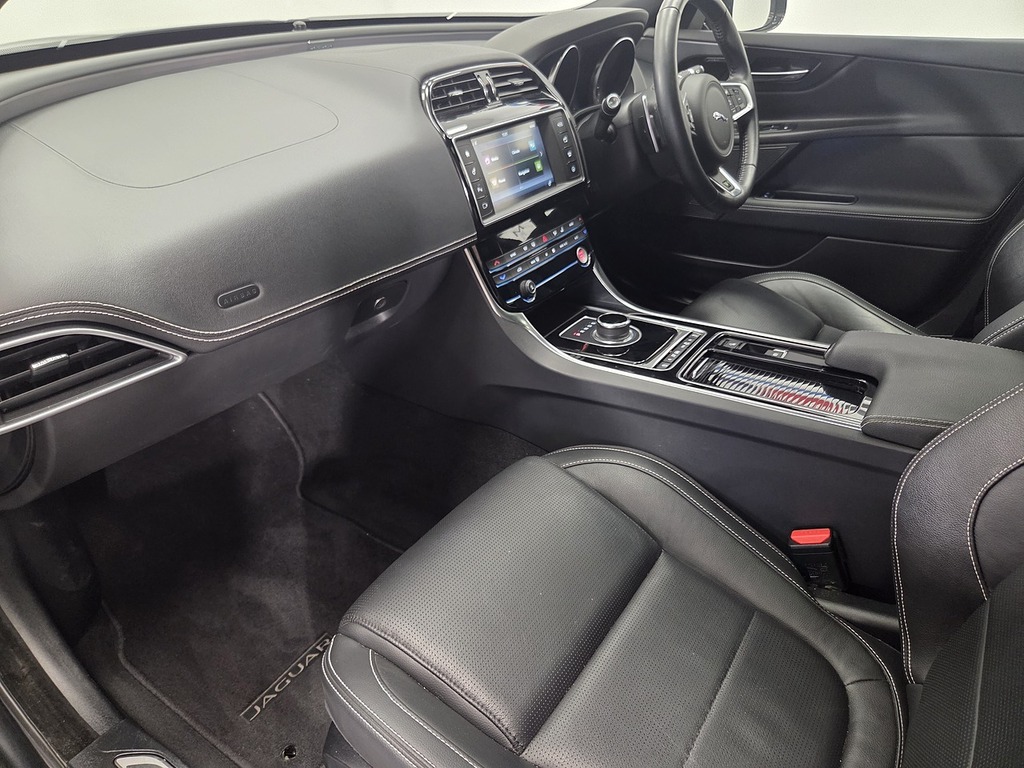 Jaguar XE 2.0I Gpf R-sport Saloon Euro 6 S Grey #6