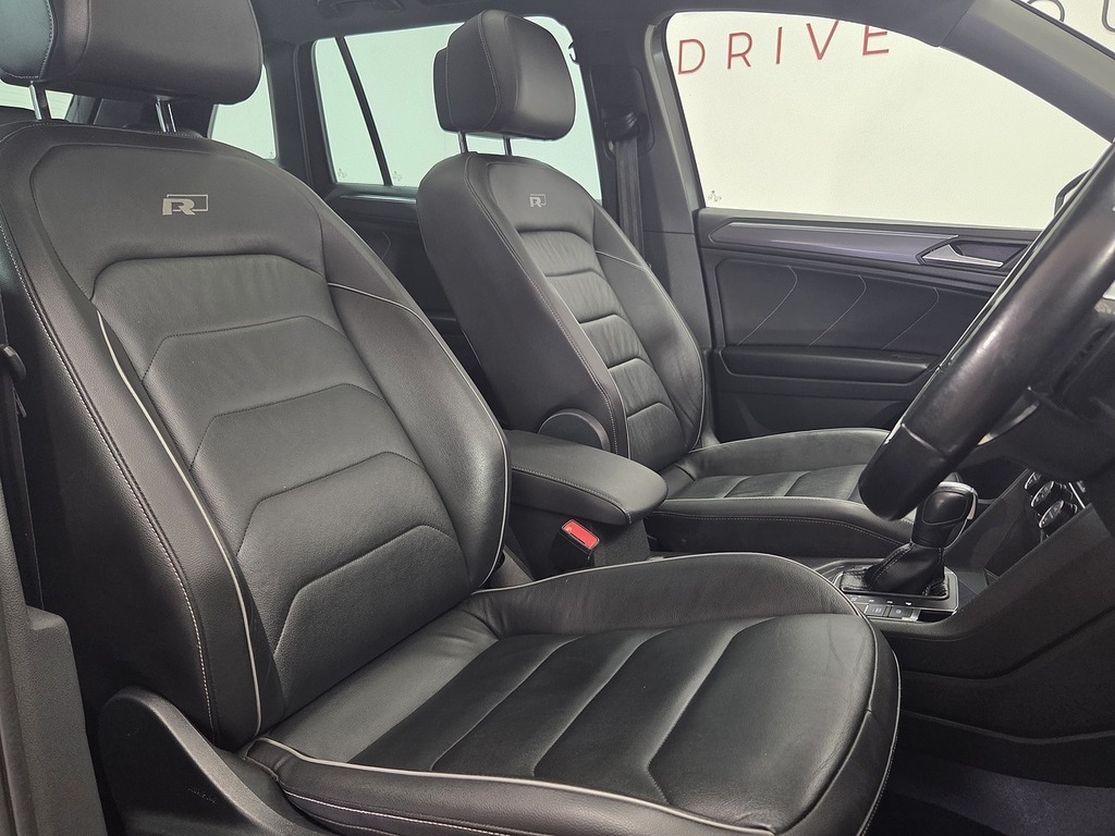 Volkswagen Tiguan 2.0 Tdi R-line Tech Suv Dsg Euro 6 Ss Grey #2