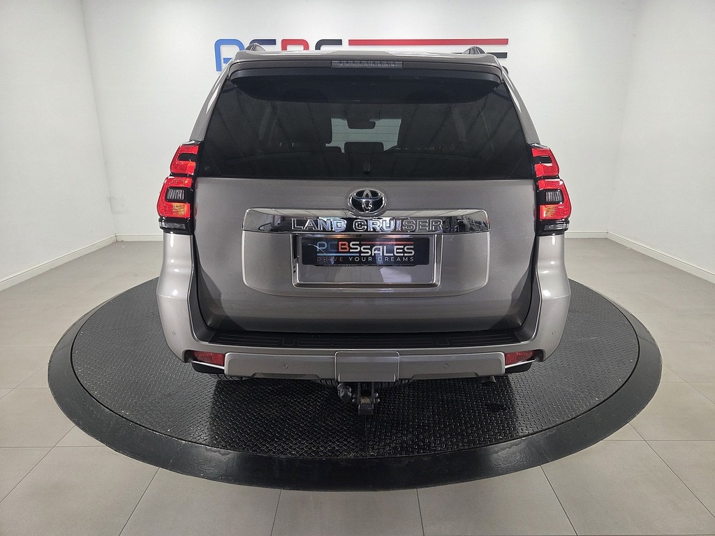 Toyota Land Cruiser 2.8 D-4d 177Ps Icon 5Dr7 Seater Black #22