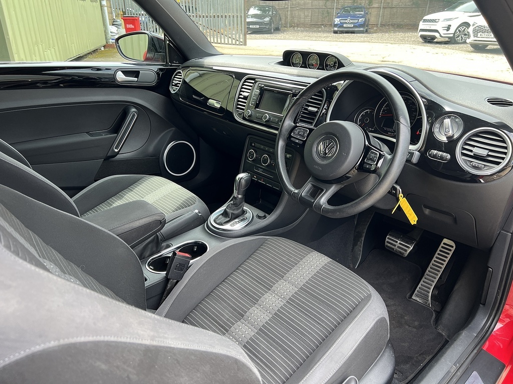 Volkswagen Beetle 2.0 Tdi Sport Cabriolet Euro 5-Door White #12
