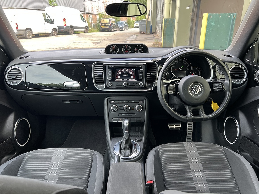 Volkswagen Beetle 2.0 Tdi Sport Cabriolet Euro 5-Door White #11