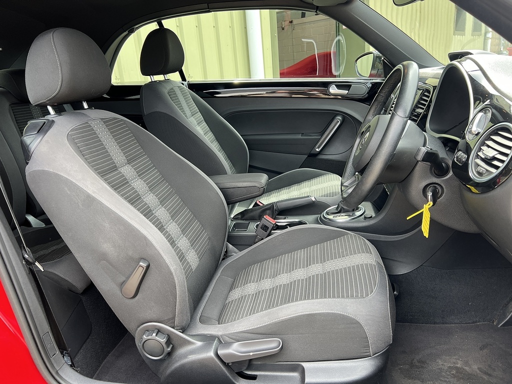 Volkswagen Beetle 2.0 Tdi Sport Cabriolet Euro 5-Door White #13
