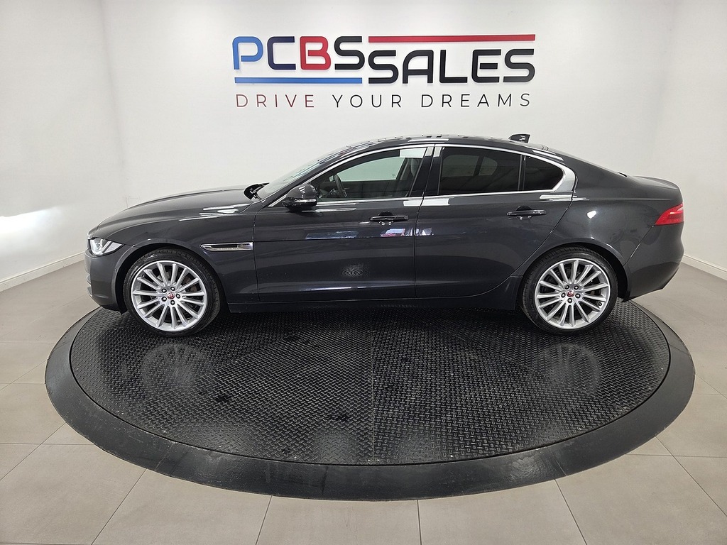 Jaguar XE Jaguar Xe 2.0D R-sport Saloon Euro Black #18