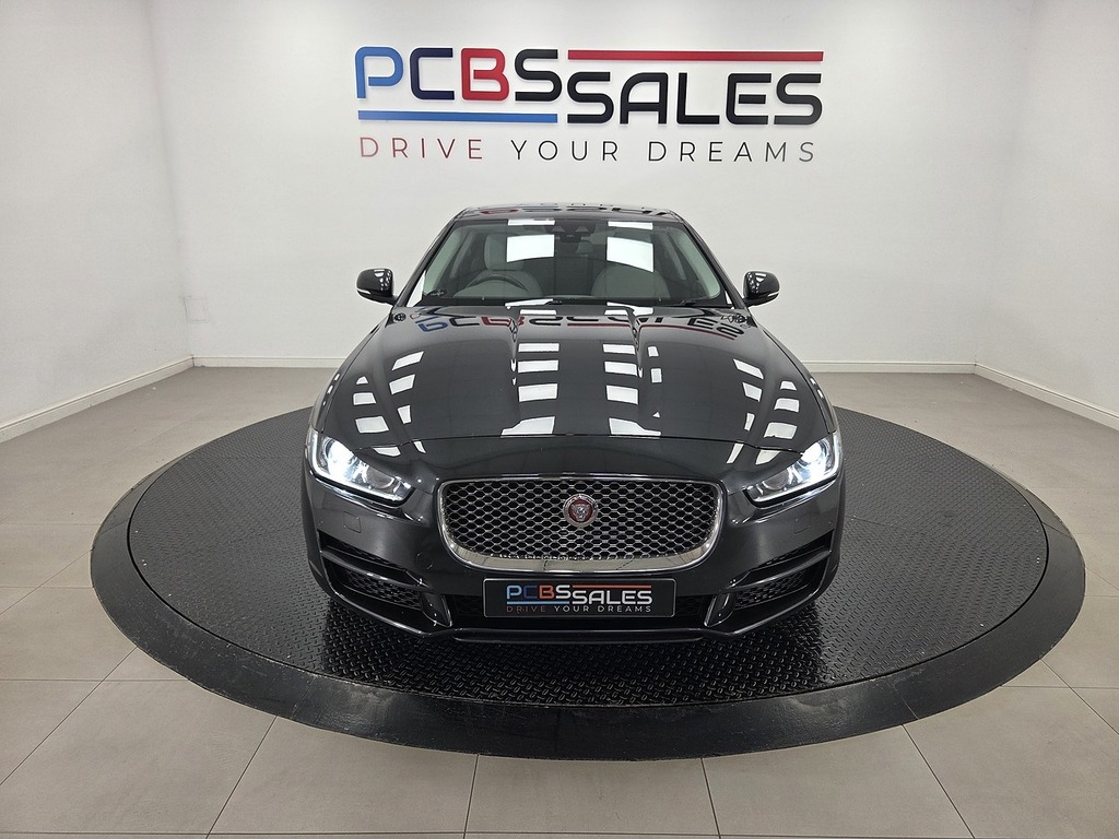 Jaguar XE Jaguar Xe 2.0D R-sport Saloon Euro Black #15