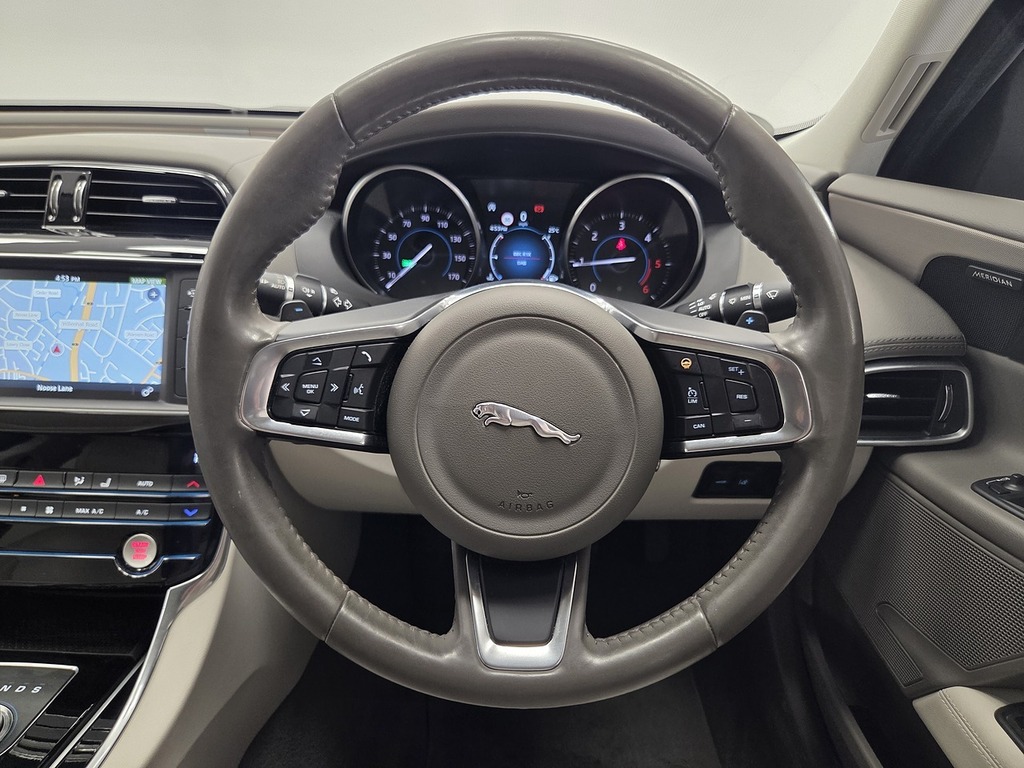 Jaguar XE Jaguar Xe 2.0D R-sport Saloon Euro Black #23