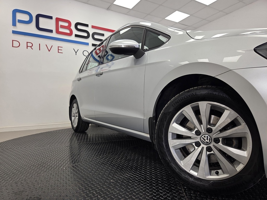 Volkswagen Golf SV 1.6L Se Black #40