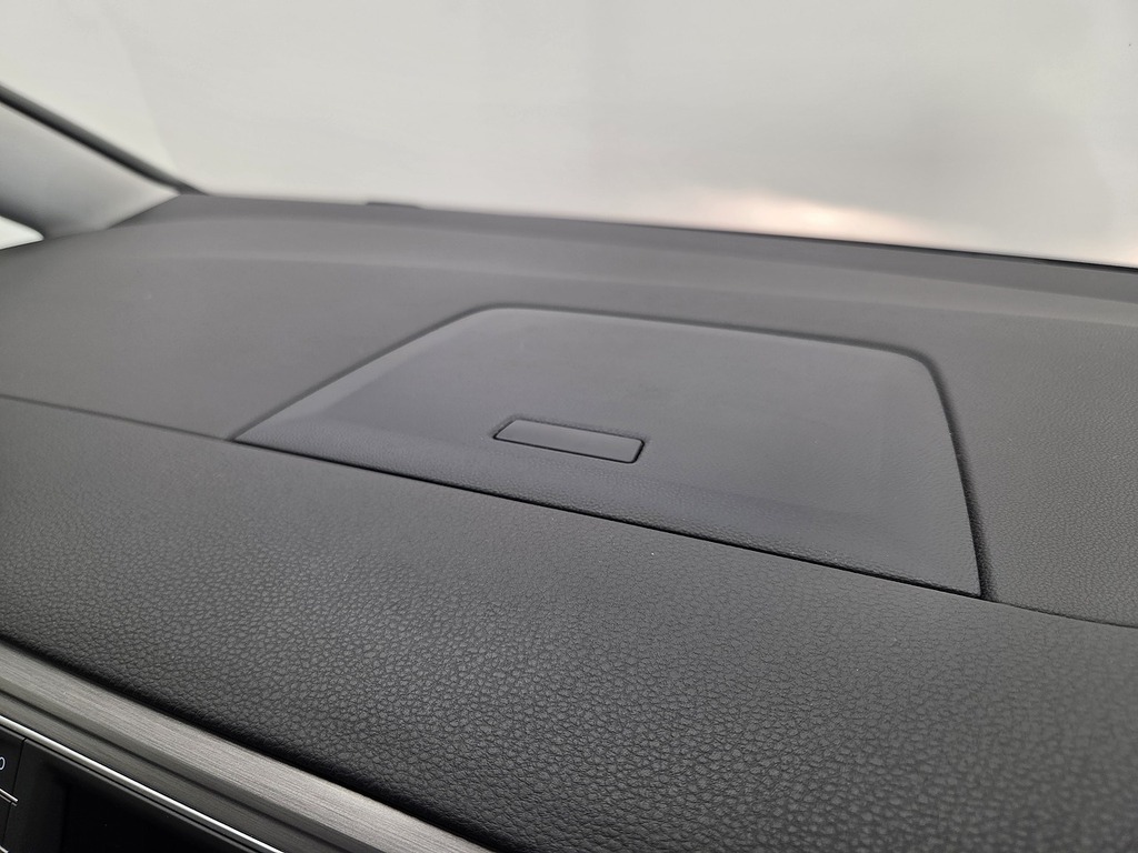 Volkswagen Golf SV 1.6L Se Black #22