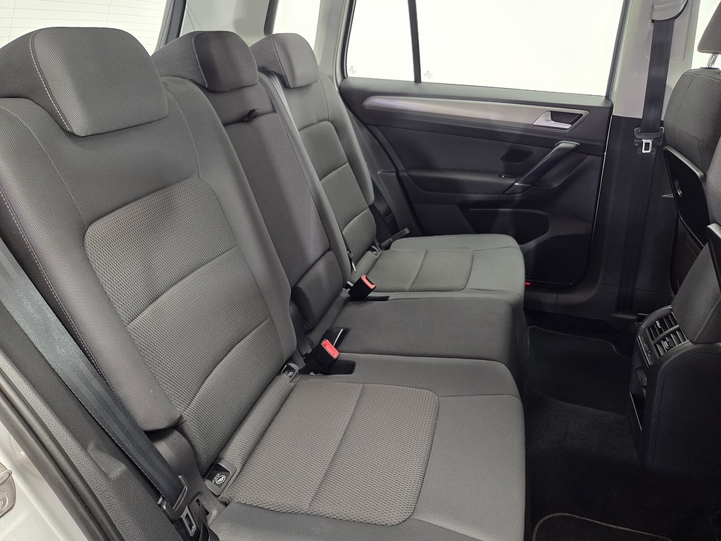 Volkswagen Golf SV 1.6L Se Black #7