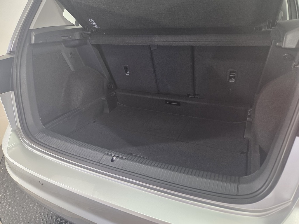Volkswagen Golf SV 1.6L Se Black #18