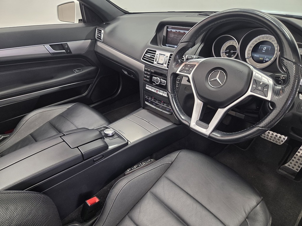 Mercedes-Benz E Class 2.1 E220 Cdi Amg Sport Cabriolet G-tron White #5