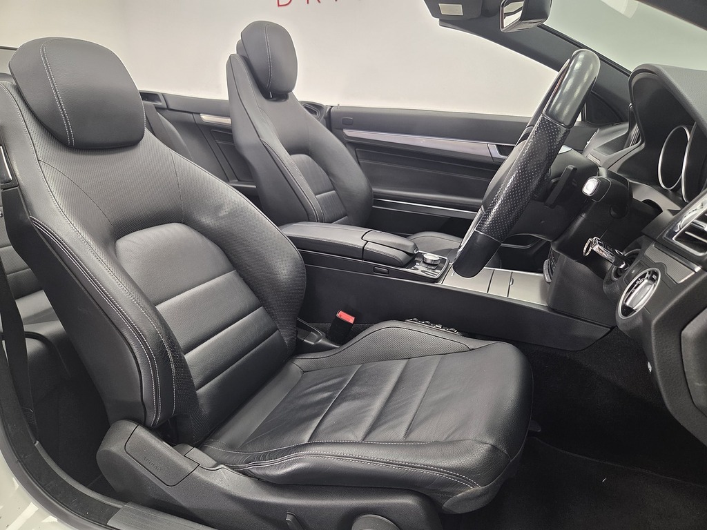 Mercedes-Benz E Class 2.1 E220 Cdi Amg Sport Cabriolet G-tron White