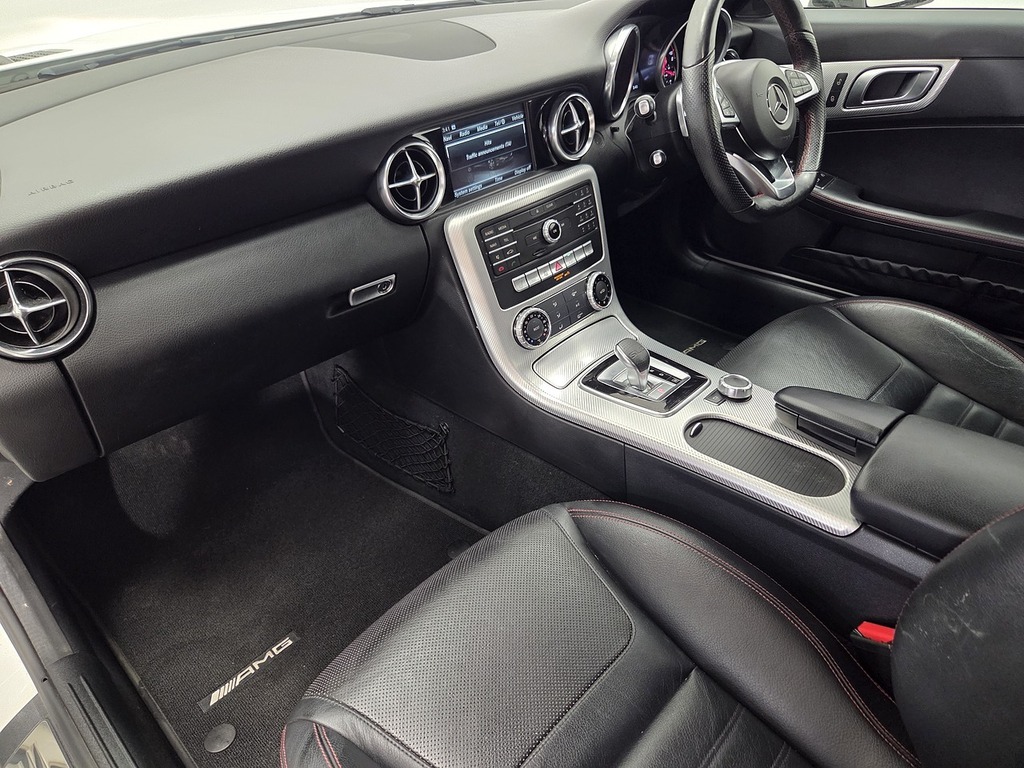 Mercedes-Benz SLC 2.0 Slc200 Amg Line Convertible G-troni White #6