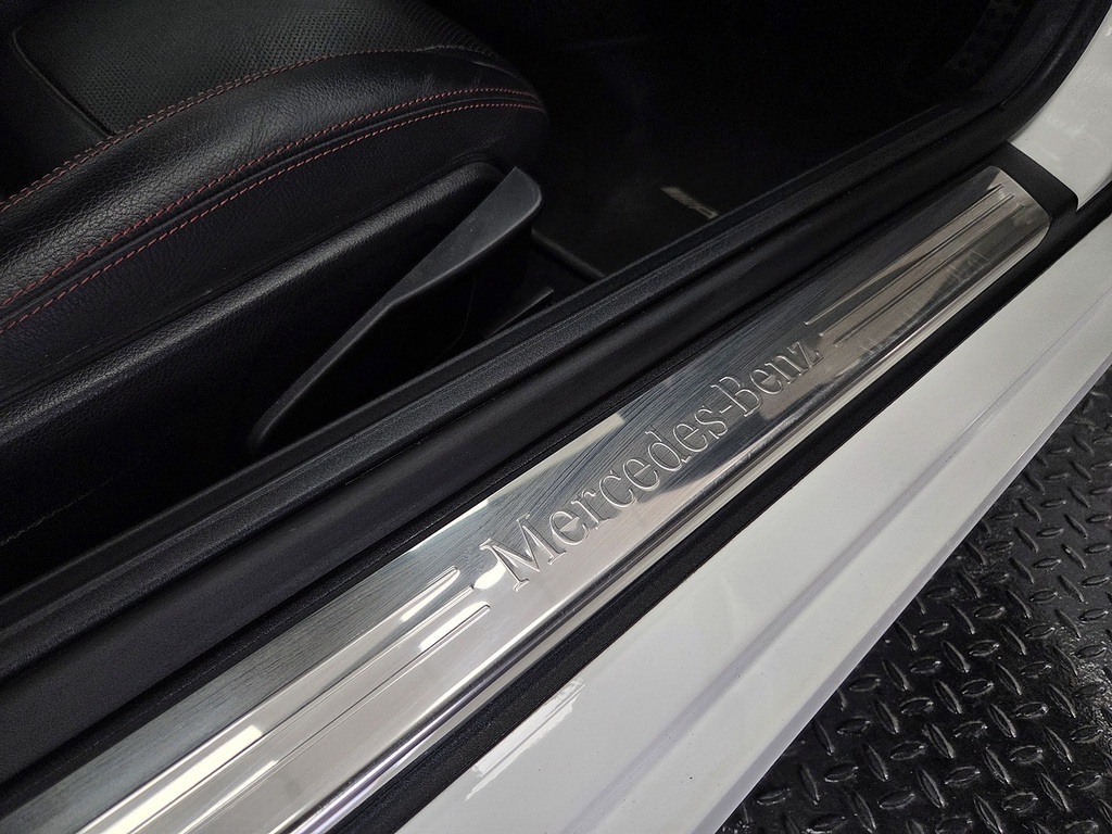 Mercedes-Benz SLC 2.0 Slc200 Amg Line Convertible G-troni White #3