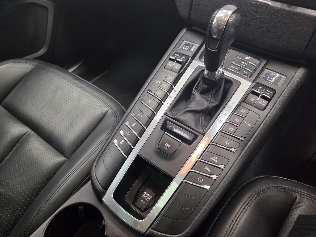 Porsche Macan 3.0 Gts Pdk Blue #30