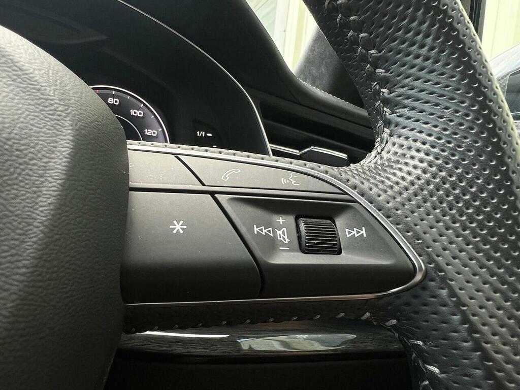 Audi Q8 S Line Blue #18