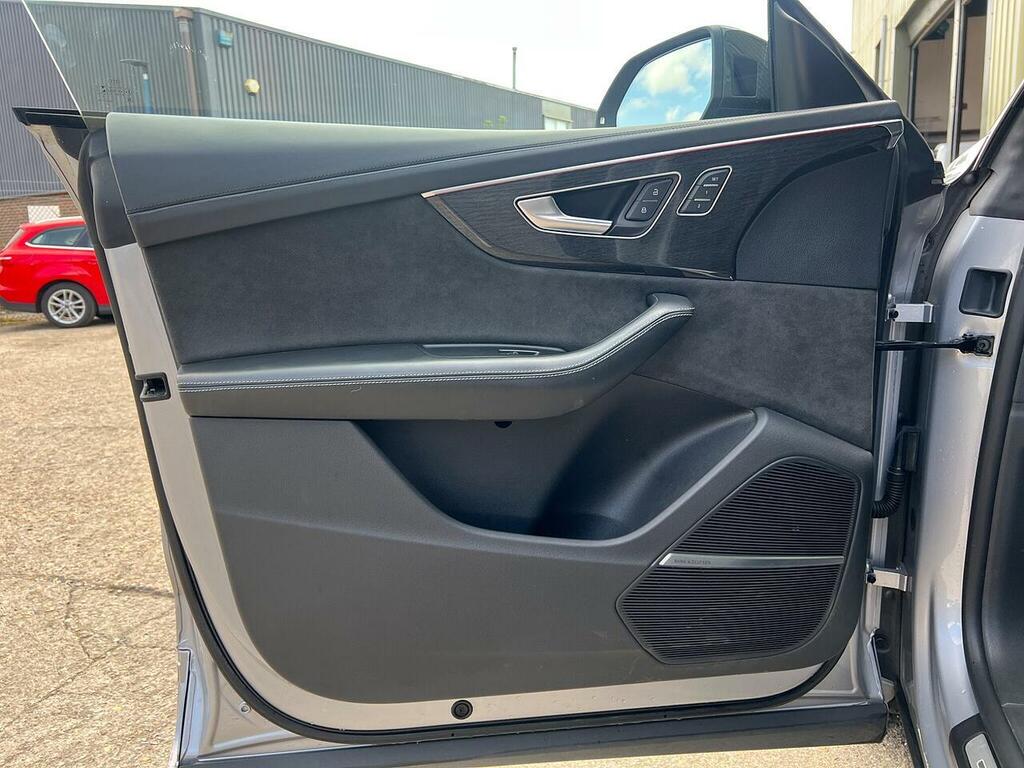Audi Q8 S Line Blue #23