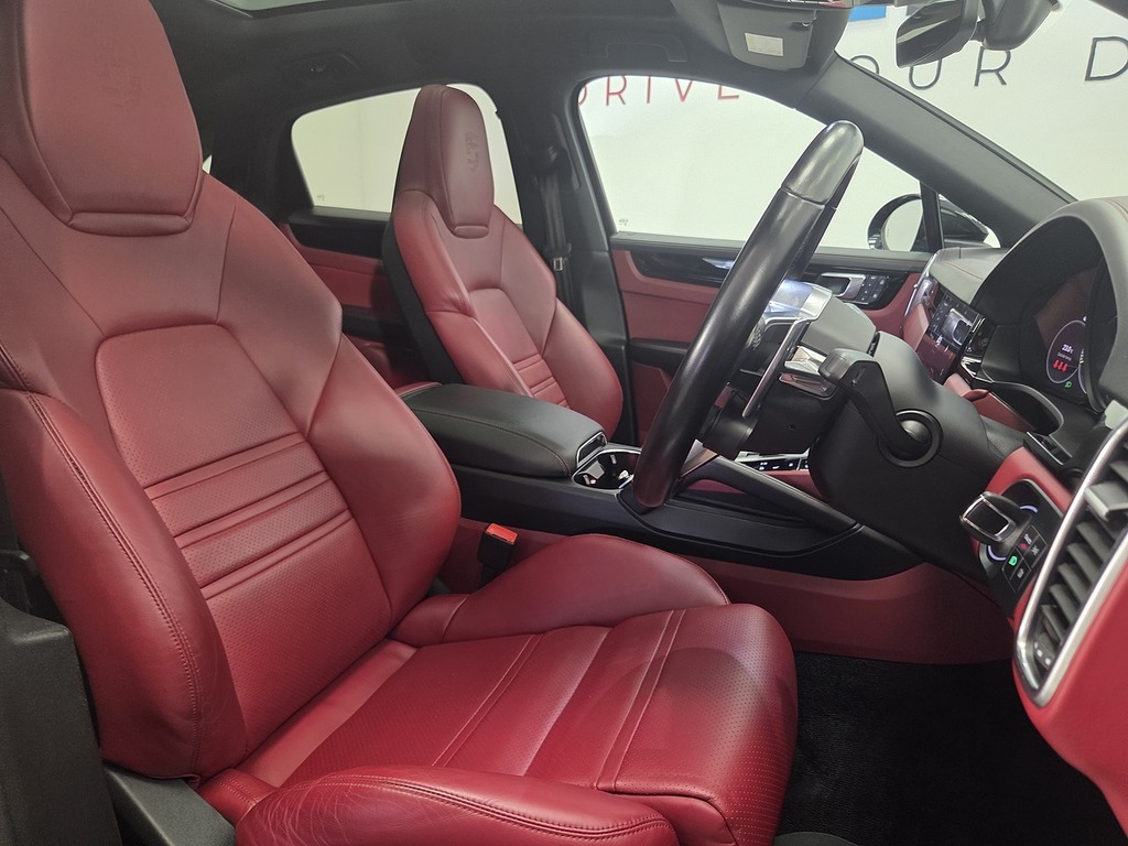 Porsche Cayenne 3.0 V6 E-hybrid 17.9Kwh Coupe Plug-in H Black #2