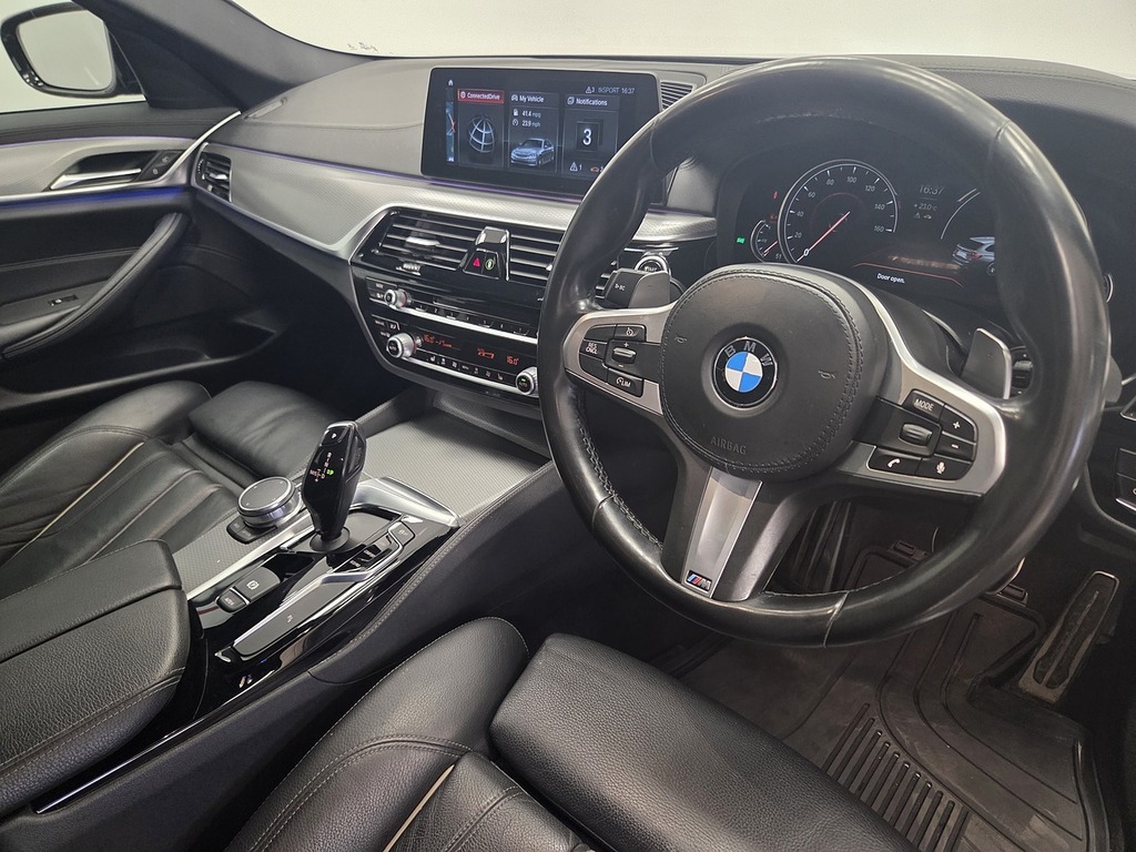BMW 5 Series 2.0 520D M Sport Touring Euro 6 S Black #4