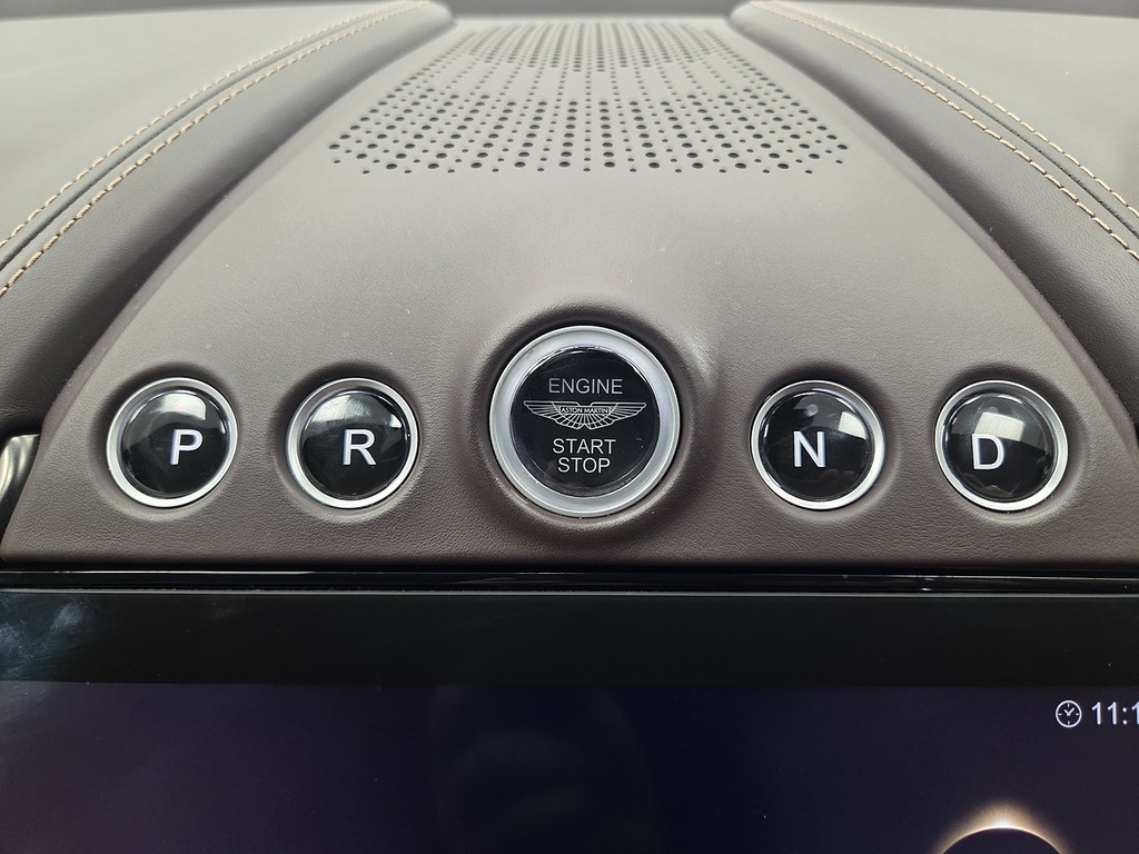 Aston Martin DBX V8 550 Touchtronic Grey #35