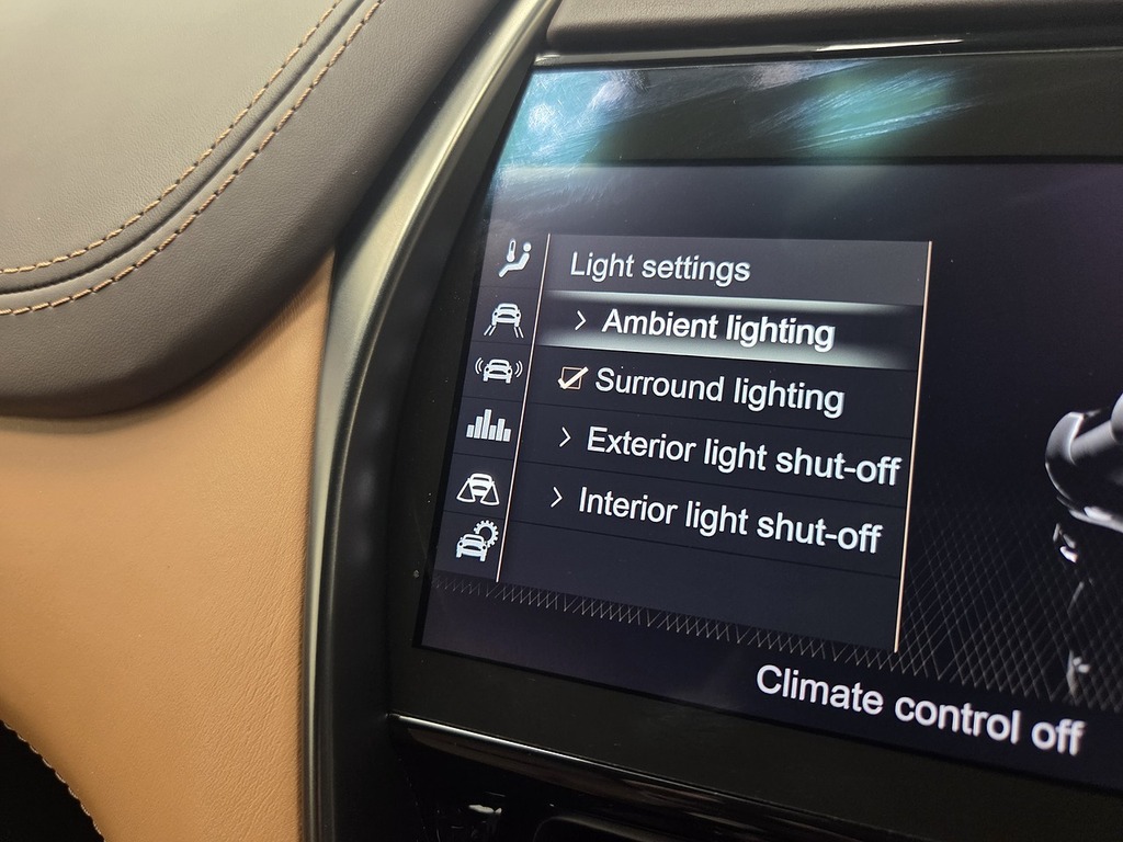 Aston Martin DBX V8 550 Touchtronic Grey #40