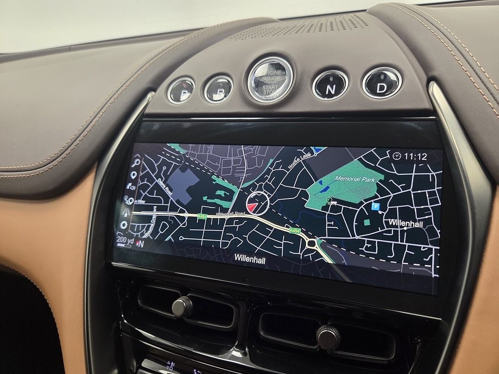 Aston Martin DBX V8 550 Touchtronic Grey #38