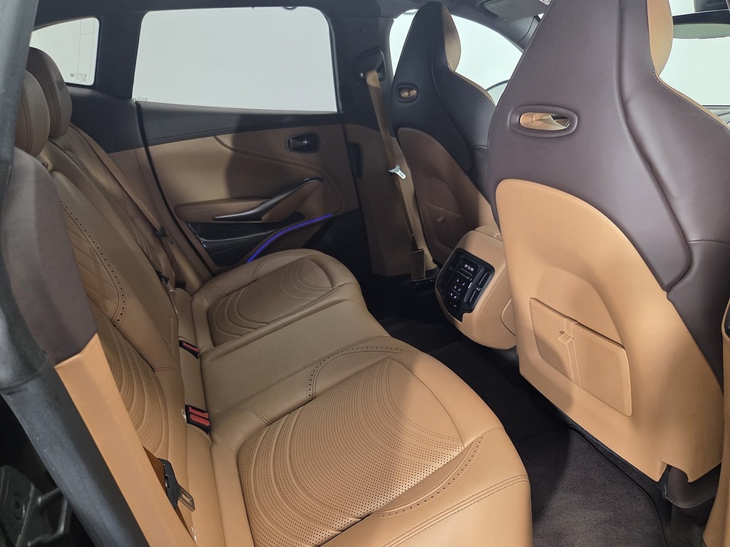 Aston Martin DBX V8 550 Touchtronic Grey #12