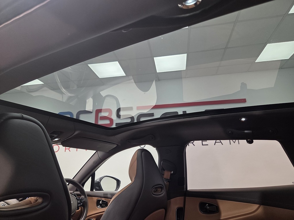 Aston Martin DBX V8 550 Touchtronic Grey #16