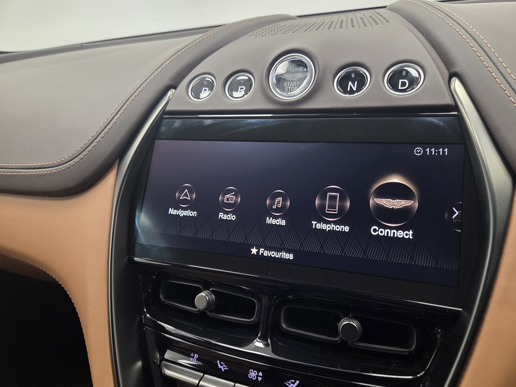 Aston Martin DBX V8 550 Touchtronic Grey #36