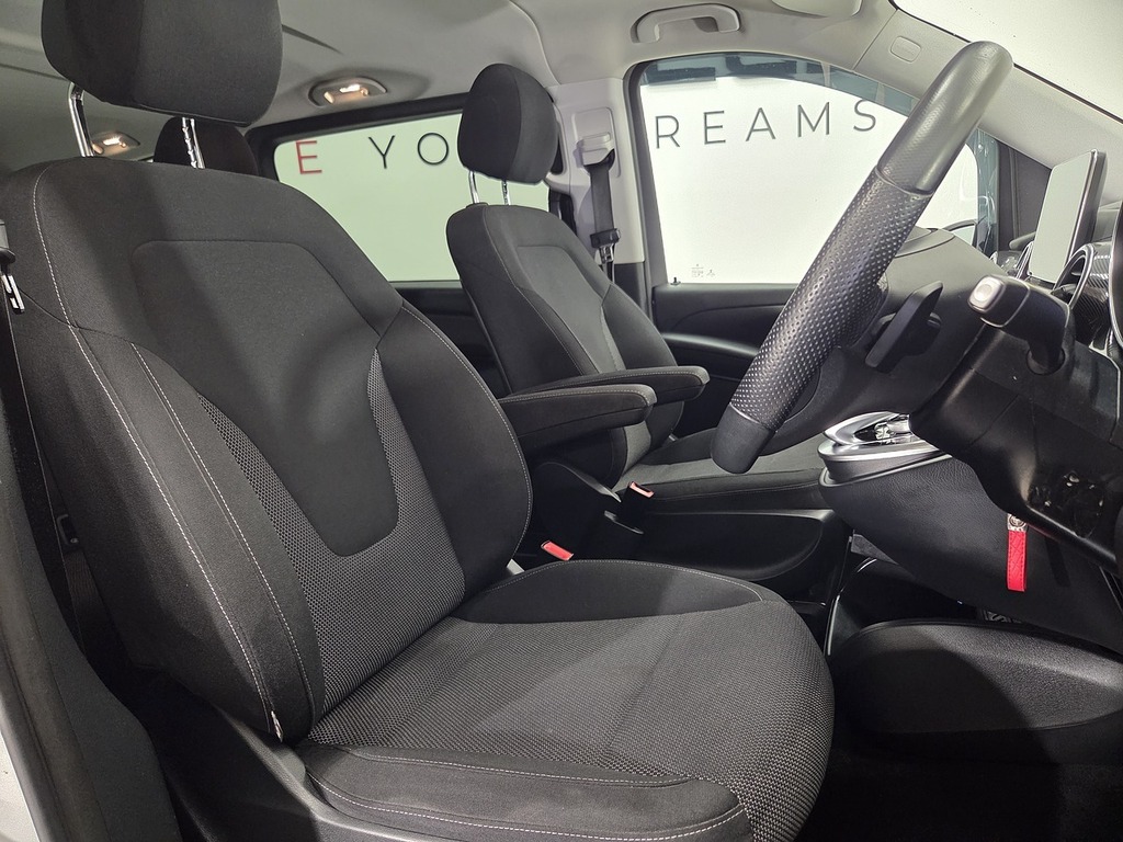 Mercedes-Benz V Class 2.2 V220d Bluetec Sport Mpv G-tronic E Silver #2