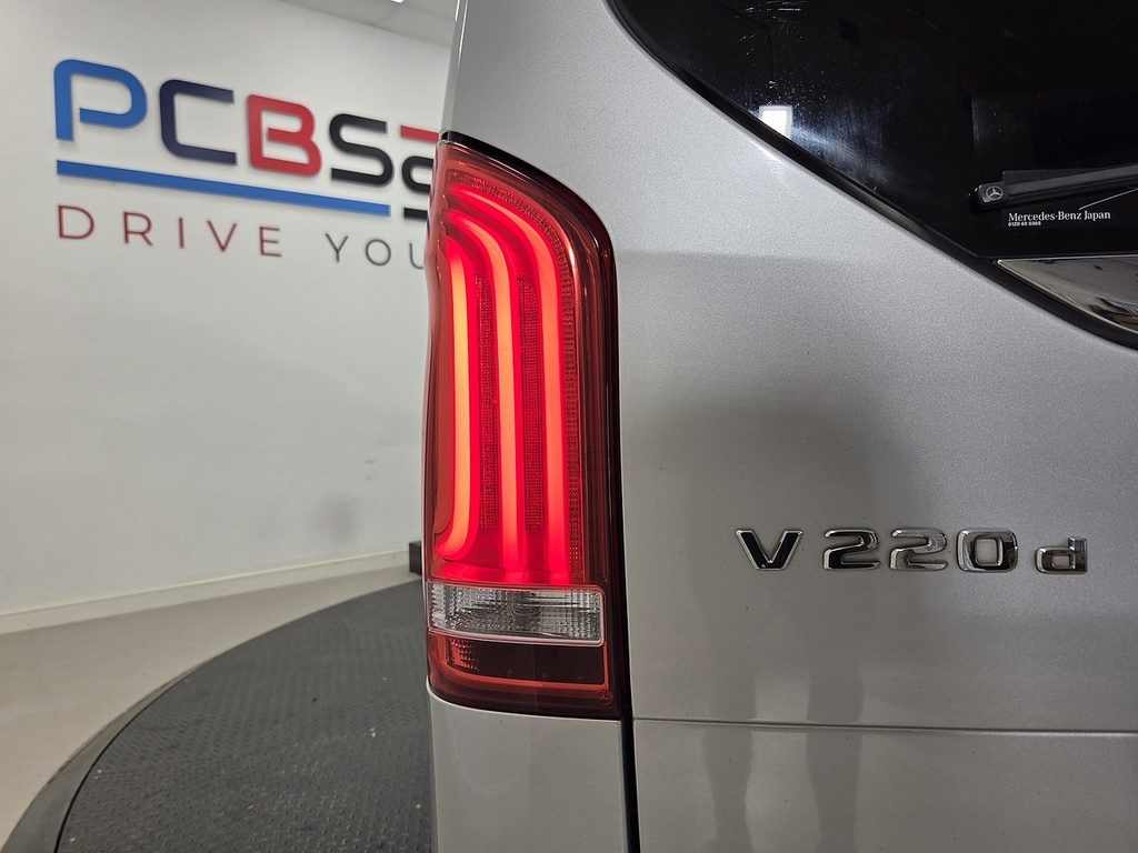 Mercedes-Benz V Class Amg Line Black #44