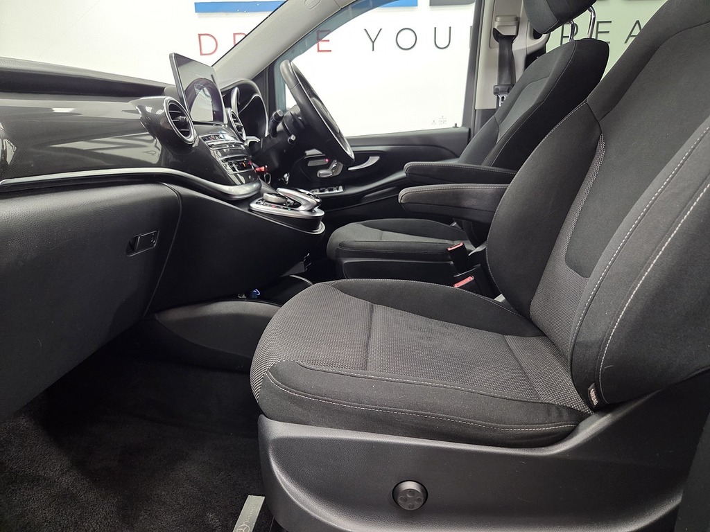 Mercedes-Benz V Class 2.2 V220d Bluetec Sport Mpv G-tronic E Silver #6