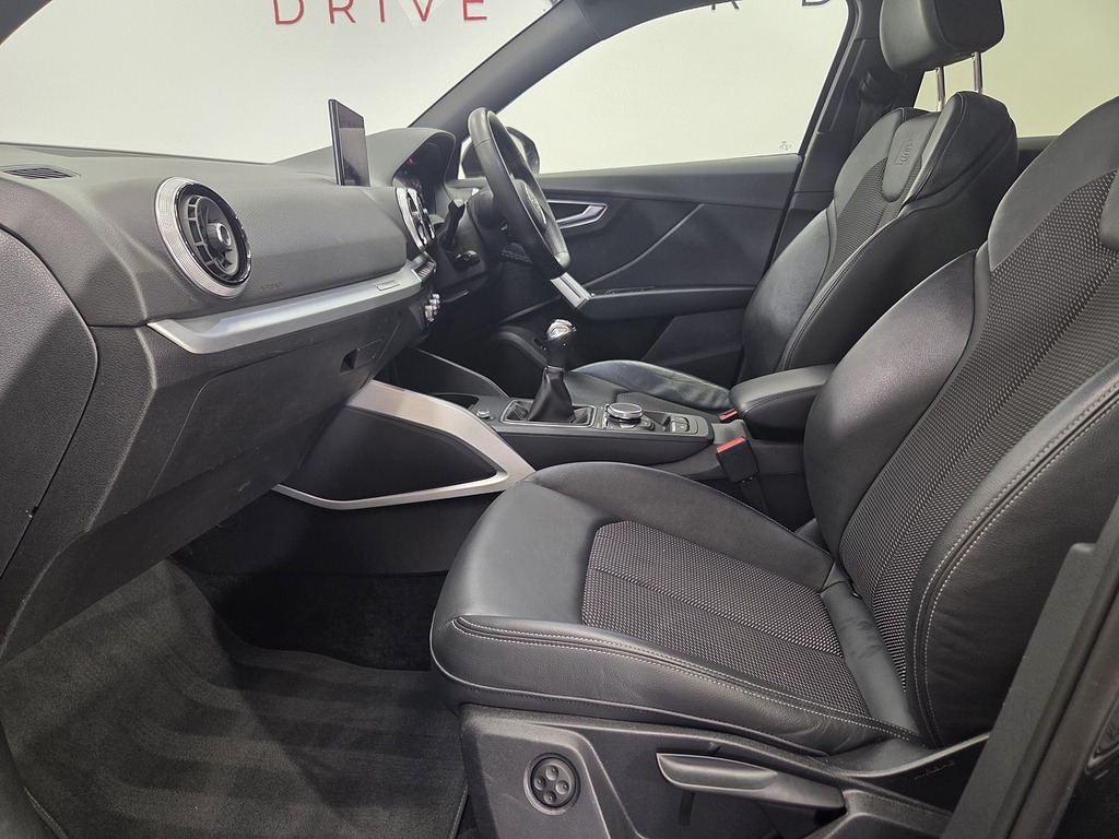 Audi Q2 35 Tfsi Sport Blue #7