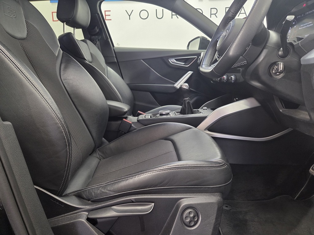 Audi Q2 1.0 Tfsi 30 Black Edition Suv Eu Black #4