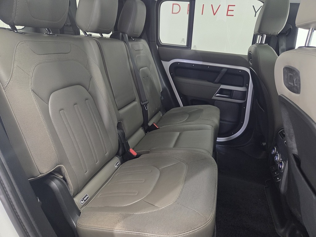 Land Rover Defender 110 Defender First Edition D Green #11