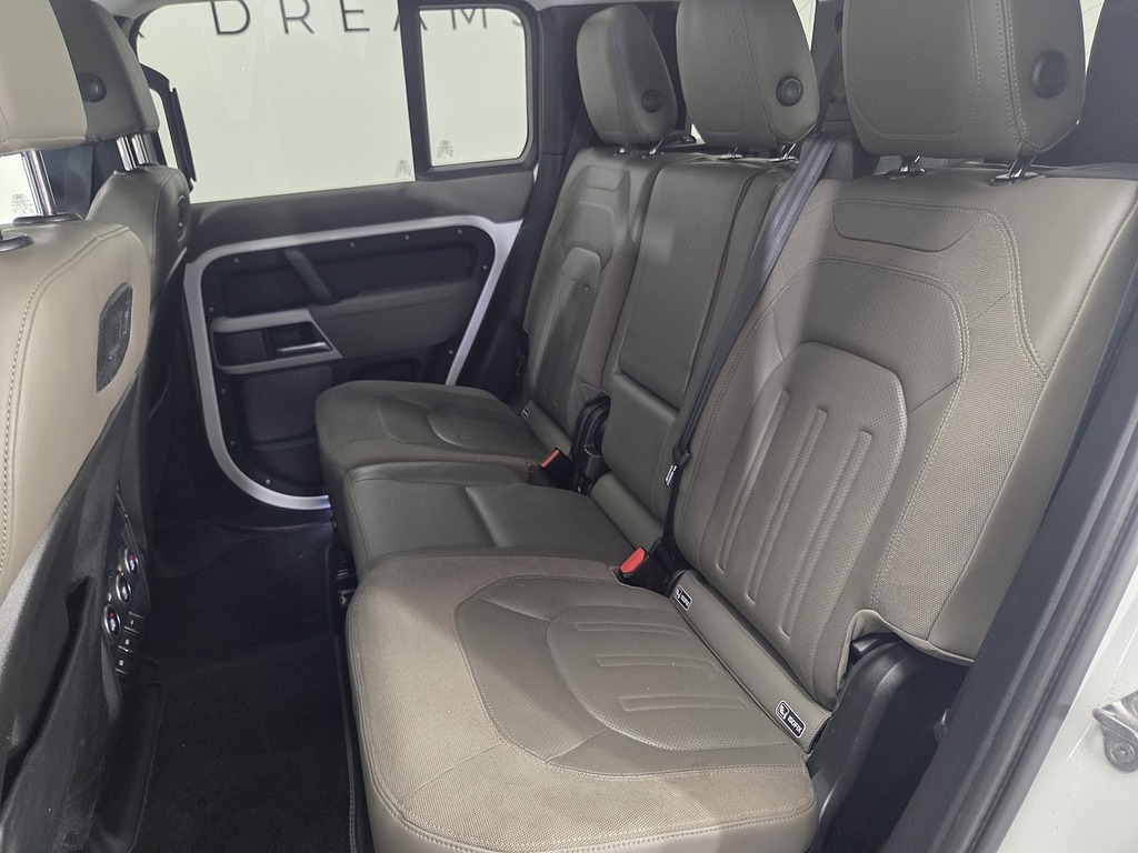 Land Rover Defender 110 Defender First Edition D Green #14