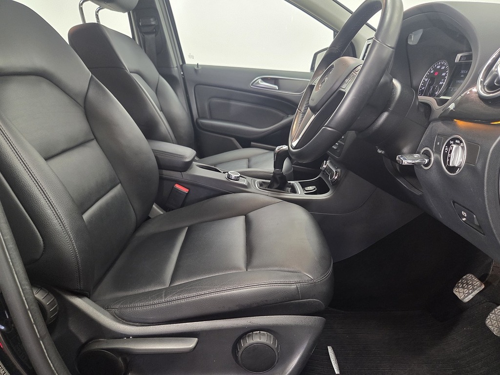 Mercedes-Benz B Class 1.8 B200 Cdi Blueefficiency Se Mpv Manu Black #3