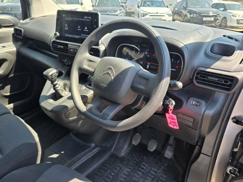 Citroen Berlingo  White #36