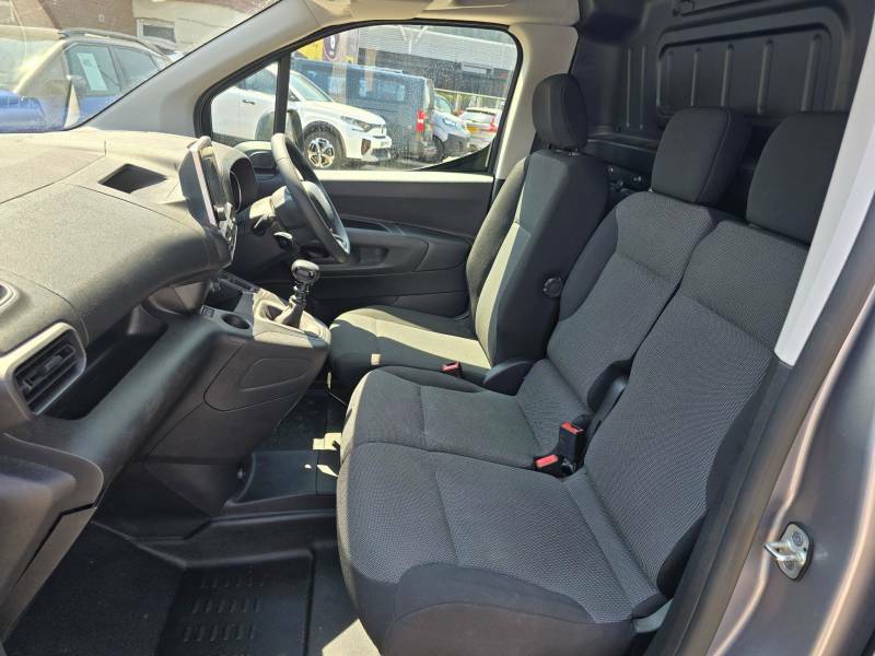 Citroen Berlingo  White #18