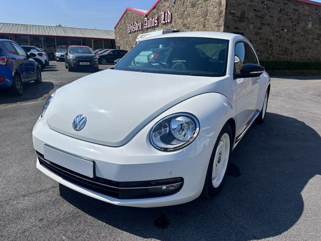Volkswagen Beetle 2L Sport White