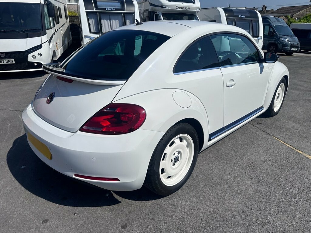 Volkswagen Beetle 2L Sport White #5