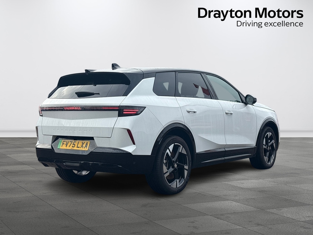 Vauxhall Grandland 73Kwh Ultimate Suv 213 Ps FV75LXA White #6