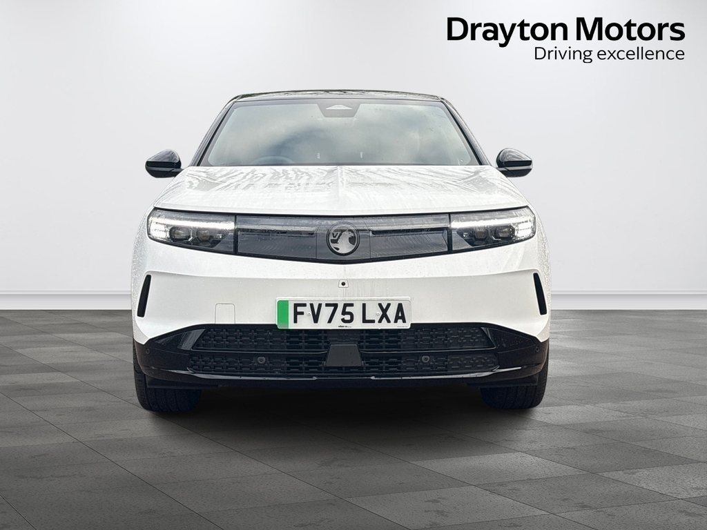 Vauxhall Grandland 73Kwh Ultimate Suv 213 Ps FV75LXA White #3